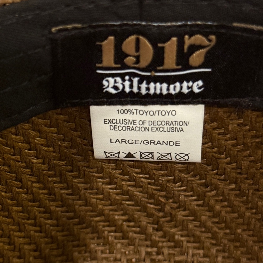 Biltmore Elegant Tan Natural Toyo Straw  Fedora with Black Band - Picture 4 of 5